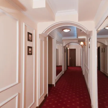 7 Sky Hotel Klinicheskaya Street-3